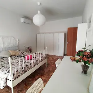Liz's House, Super Servito A Appartement